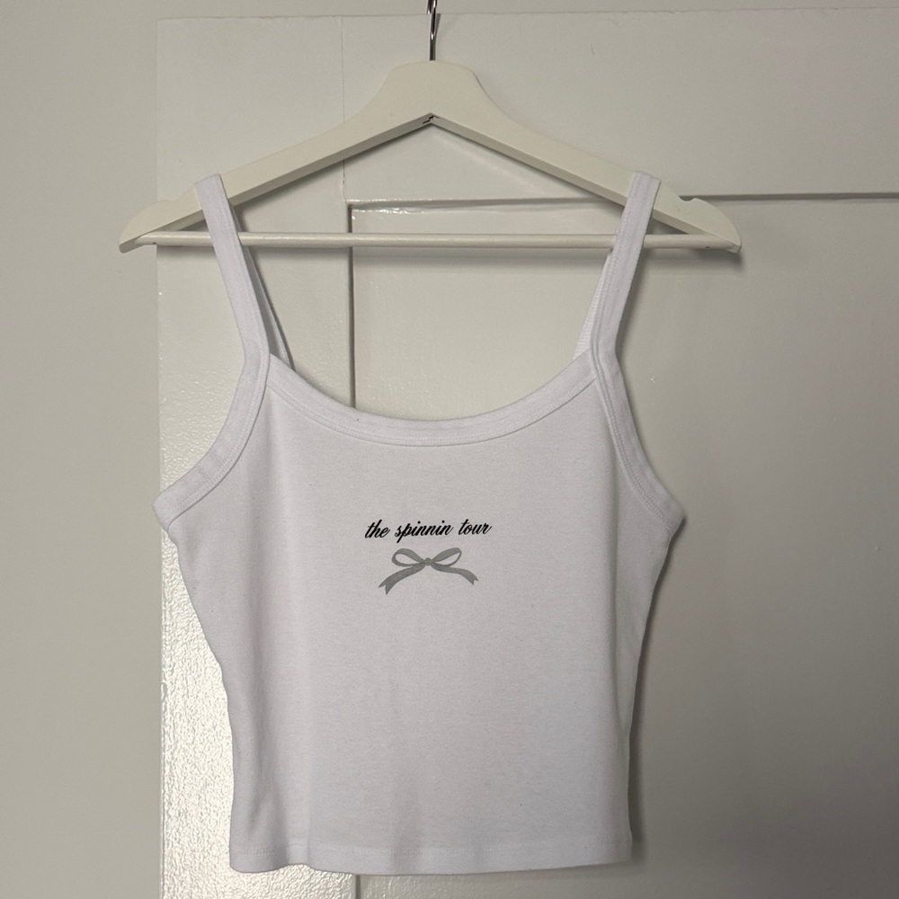 madison beer the spinnin tour top